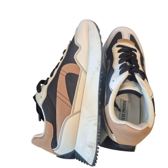 Steve Madden Women's White/Tan/Black Faux Leather Julez Platform Tea Sneakers - Picture 3 of 12